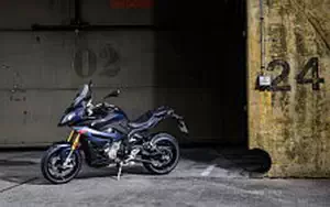 Motorcycles desktop wallpapers BMW S 1000 XR - 2016