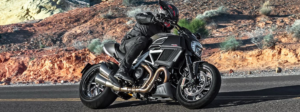 Motorcycles wallpapers Ducati Diavel Carbon - 2015 - Motorcycles desktop wallpapers