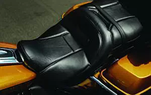 Desktop wallpapers motorcycle Harley-Davidson CVO Limited - 2015