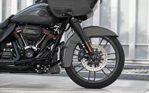 Desktop wallpapers motorcycle Harley-Davidson CVO Road Glide - 2018
