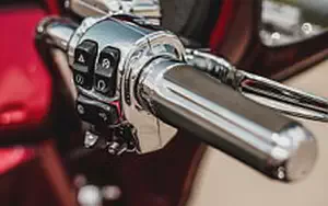 Desktop wallpapers motorcycle Harley-Davidson CVO Street Glide - 2016