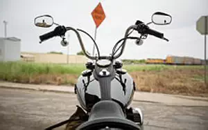 Desktop wallpapers motorcycle Harley-Davidson Dyna Street Bob - 2016