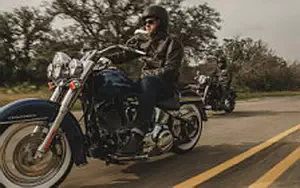Desktop wallpapers motorcycle Harley-Davidson Softail Deluxe - 2016