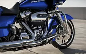 Desktop wallpapers motorcycle Harley-Davidson Touring Road Glide - 2017