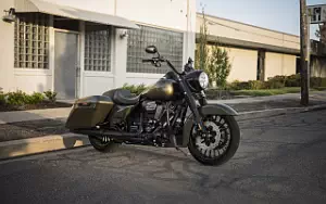 Desktop wallpapers motorcycle Harley-Davidson Touring Road King Special - 2018