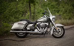 Desktop wallpapers motorcycle Harley-Davidson Touring Road King - 2016