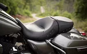 Desktop wallpapers motorcycle Harley-Davidson Touring Road King - 2016