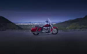 Desktop wallpapers motorcycle Harley-Davidson Touring Road King - 2017
