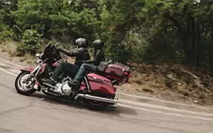Desktop wallpapers motorcycle Harley-Davidson Touring Ultra Limited - 2016