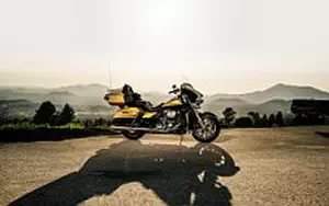 Desktop wallpapers motorcycle Harley-Davidson Touring Ultra Limited - 2017