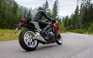 Motorcycles wallpapers Honda VFR1200F - 2010