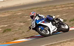 Desktop wallpapers motorcycle Suzuki GSX-R600 - 2011