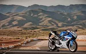 Desktop wallpapers motorcycle Suzuki GSX-R600 - 2011