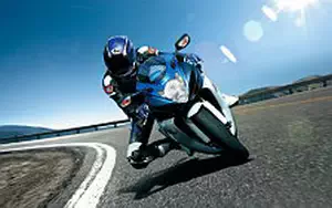 Desktop wallpapers motorcycle Suzuki GSX-R750 - 2011