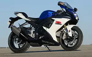 Desktop wallpapers motorcycle Suzuki GSX-R750 - 2011