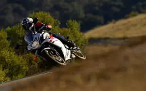 Desktop wallpapers motorcycle Yamaha FZ6R - 2010