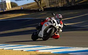 Desktop wallpapers motorcycle Yamaha YZF-R1 - 2010