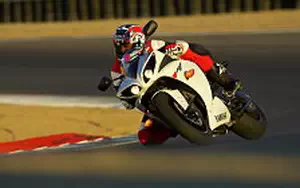 Desktop wallpapers motorcycle Yamaha YZF-R1 - 2010