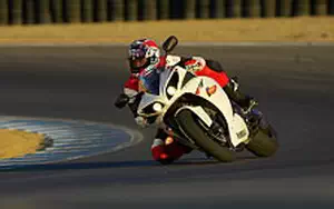 Desktop wallpapers motorcycle Yamaha YZF-R1 - 2010