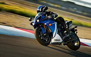 Desktop wallpapers motorcycle Yamaha YZF-R1 - 2011