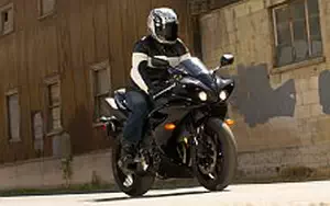 Desktop wallpapers motorcycle Yamaha YZF-R1 - 2011