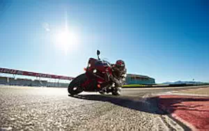 Desktop wallpapers motorcycle Yamaha YZF-R1 - 2011