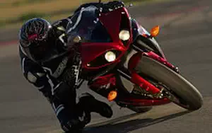 Desktop wallpapers motorcycle Yamaha YZF-R1 - 2011