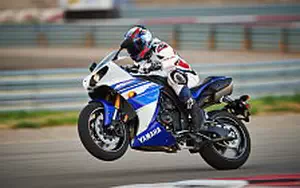Desktop wallpapers motorcycle Yamaha YZF-R1 - 2014