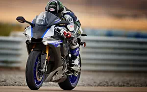 Desktop wallpapers motorcycle Yamaha YZF-R1M - 2017