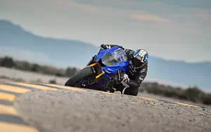 Desktop wallpapers motorcycle Yamaha YZF-R6 - 2018